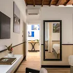 Pantheon 1 Bed & Breakfast 4*
